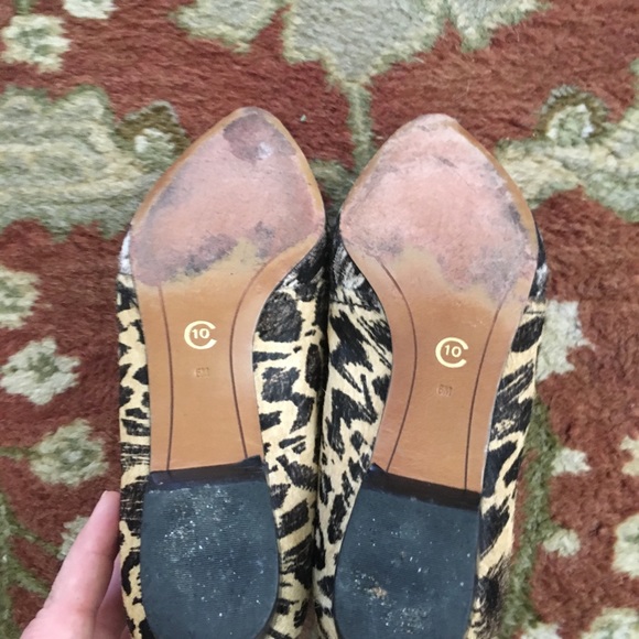Awesome animal print low booties. - Picture 4 of 5